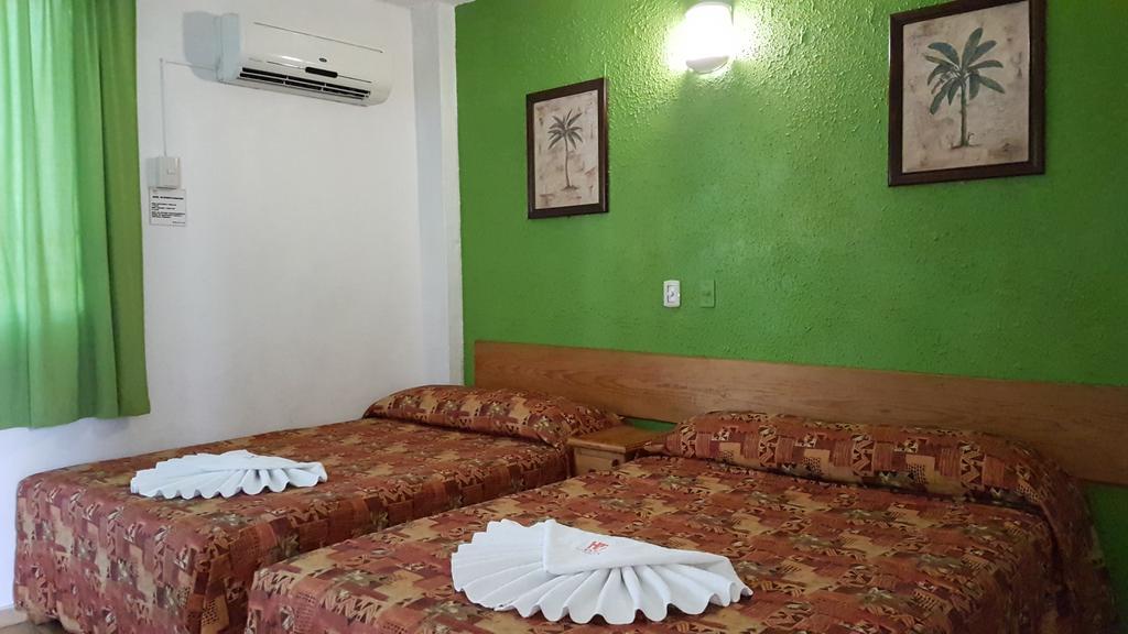 Hotel Delfin Playa Azul Lázaro Cárdenas Exteriér fotografie