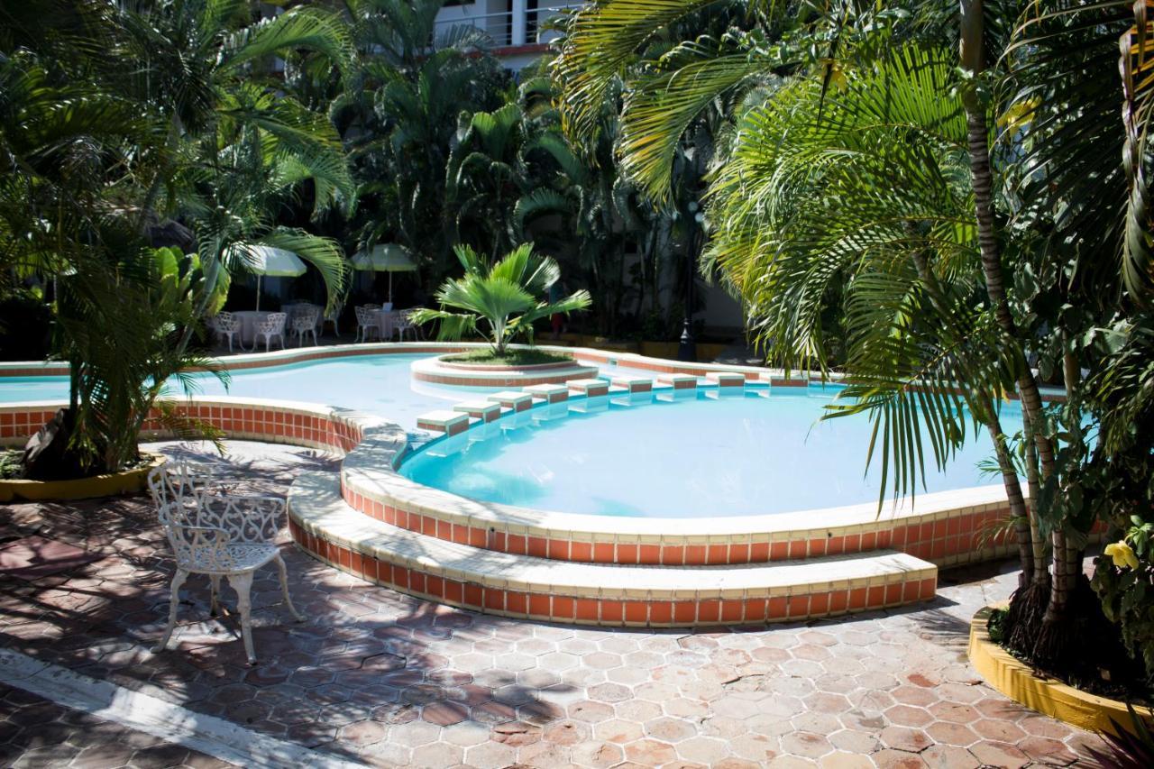 Hotel Delfin Playa Azul Lázaro Cárdenas Exteriér fotografie